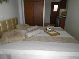 Aronis Apartments