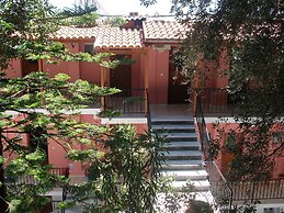 Aronis Apartments