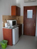 Aronis Apartments