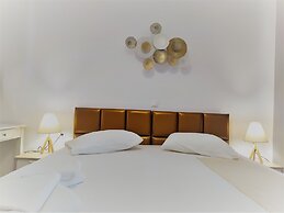 Aronis Apartments