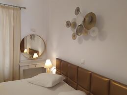 Aronis Apartments