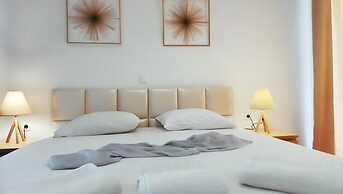 Aronis Apartments