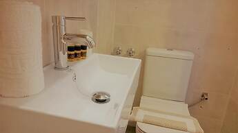 Aronis Apartments