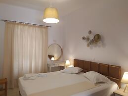 Aronis Apartments