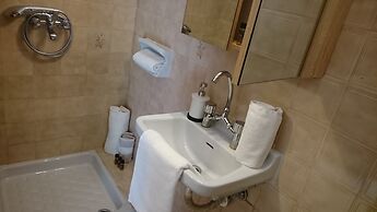 Aronis Apartments