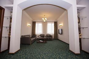 Hotel Russia