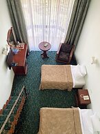Hotel Russia