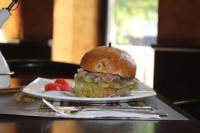 EfBet Hotel