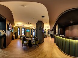 EfBet Hotel