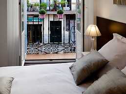 THC Latina Hostel