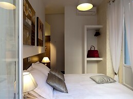 THC Latina Hostel