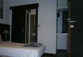 THC Latina Hostel