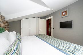 The Marions Suite Hotel