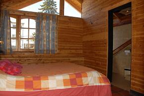 Periko's Youth Hostel