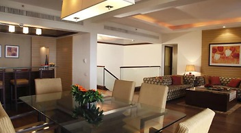 The Retreat Hotel & Convention Centre