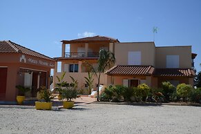 Maria's Filoxenia Suites