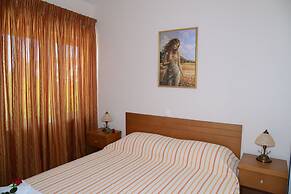 Maria's Filoxenia Suites