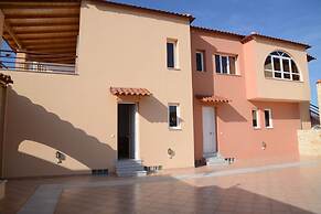 Maria's Filoxenia Suites