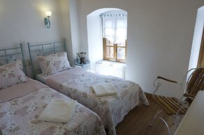 Hotel Des Etrangers - Special Class
