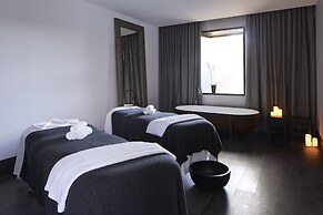 Burbury Hotel & Apartments