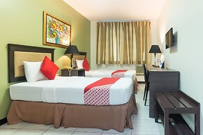 OYO 187 The Maxwell Hotel