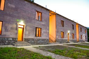 Yeghevnut Hotel