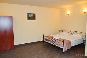 Yeghevnut Hotel