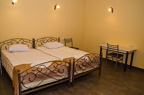 Yeghevnut Hotel