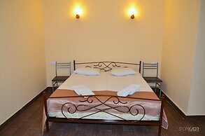 Yeghevnut Hotel