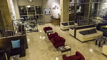 North Point Hotel