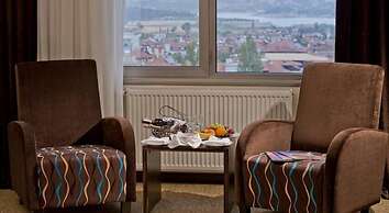 North Point Hotel