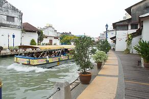 River One Residence - Hostel