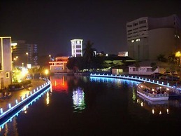 River One Residence - Hostel