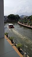 River One Residence - Hostel