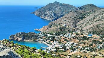 Emporios Bay Hotel