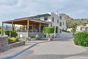 Emporios Bay Hotel