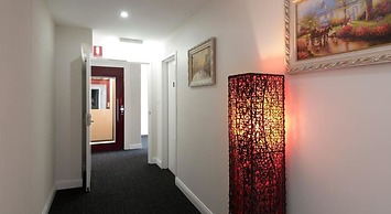 Lily Sands Inn