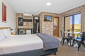 River Street Motel