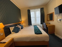 Iris Hotel