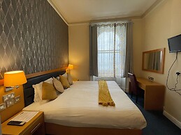 Iris Hotel
