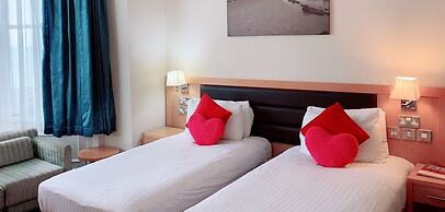 Iris Hotel