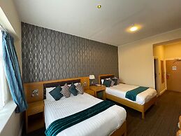 Iris Hotel