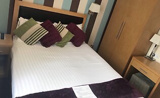 Iris Hotel
