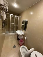 Iris Hotel