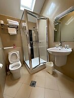 Iris Hotel