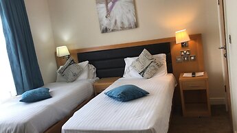 Iris Hotel