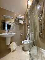 Iris Hotel