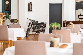 Imani Country House