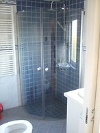 Platypus Penthouse Honeymoon Suite