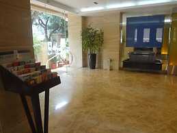 Ascot Hotel